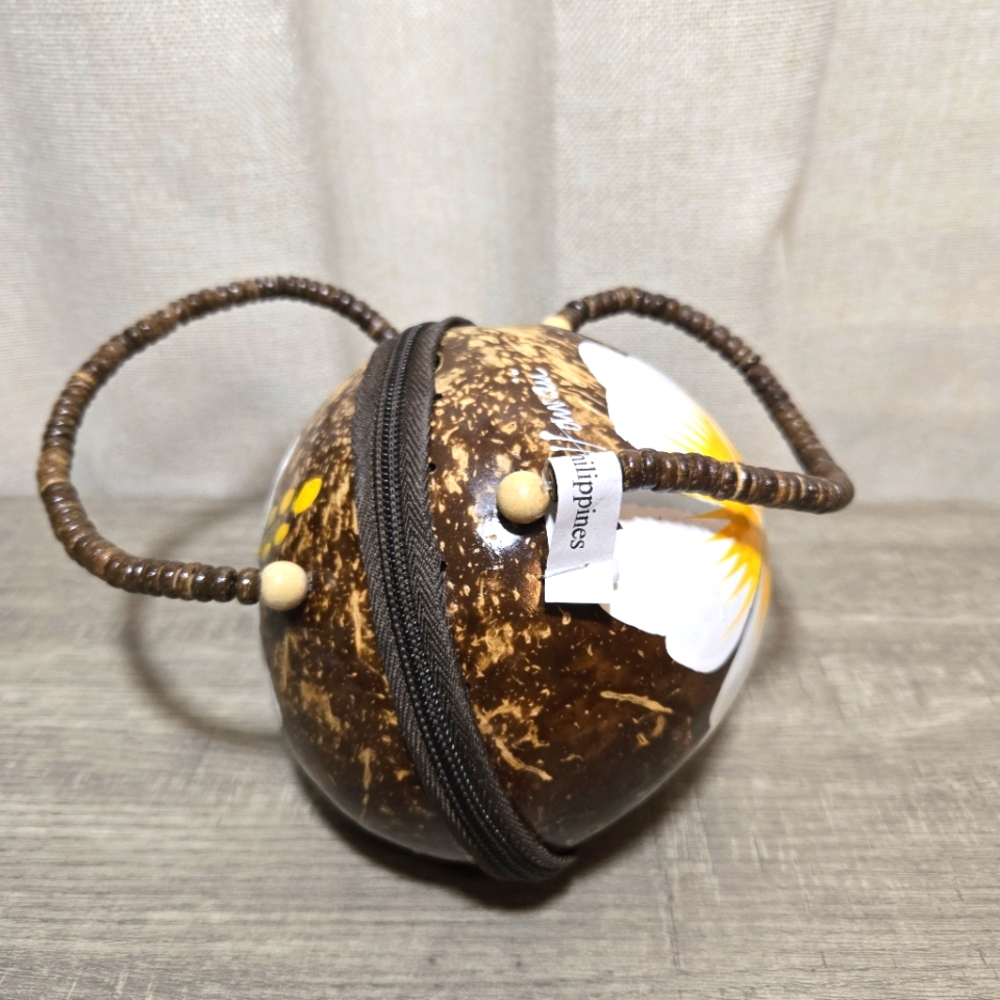Coconut Shell Hawaiian Hand Painted Purse Yellow Hibiscus Small New - Picture 3 of 8